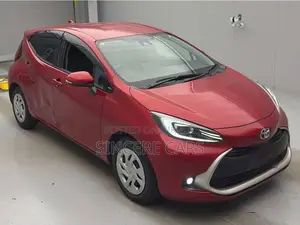 Toyota Aqua 2021 Red
