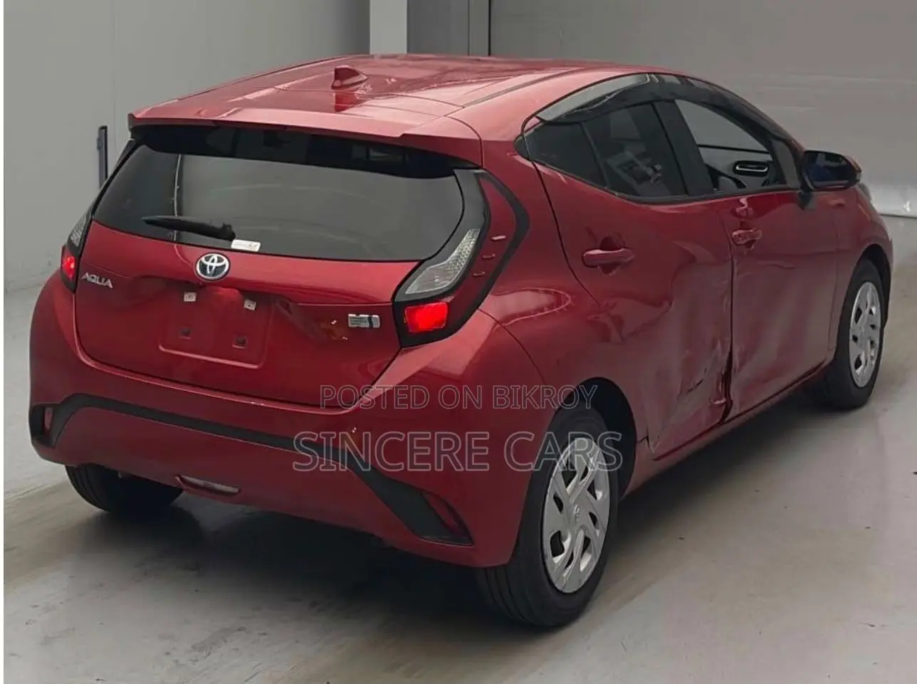 Toyota Aqua 2021 Red