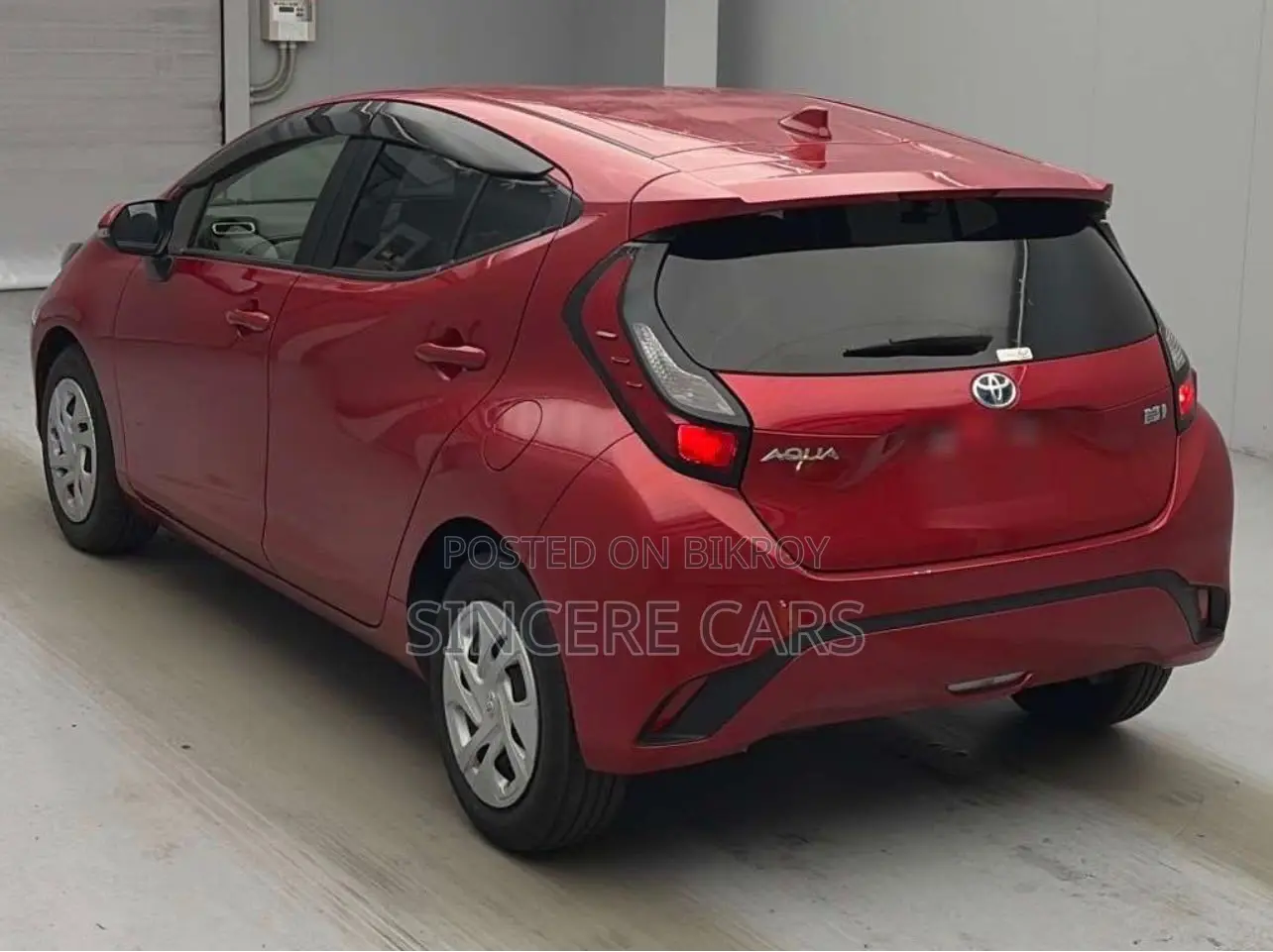 Toyota Aqua 2021 Red