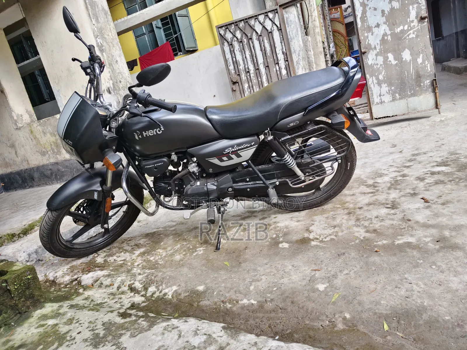 হিরো স্প্লেন্ডার প্লাস ২০২৬ গ্রে