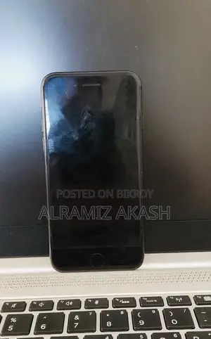 অ্যাপল আইফোন ৭ ৩২ জিবি ব্ল্যাক