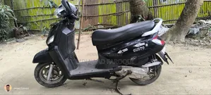 New Mahindra Gusto 2018 Black