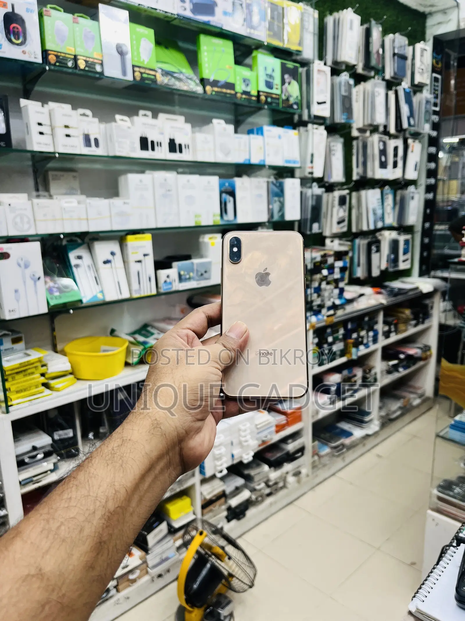 অ্যাপল আইফোন এক্সএস ৬৪ জিবি রোজ গোল্ড
