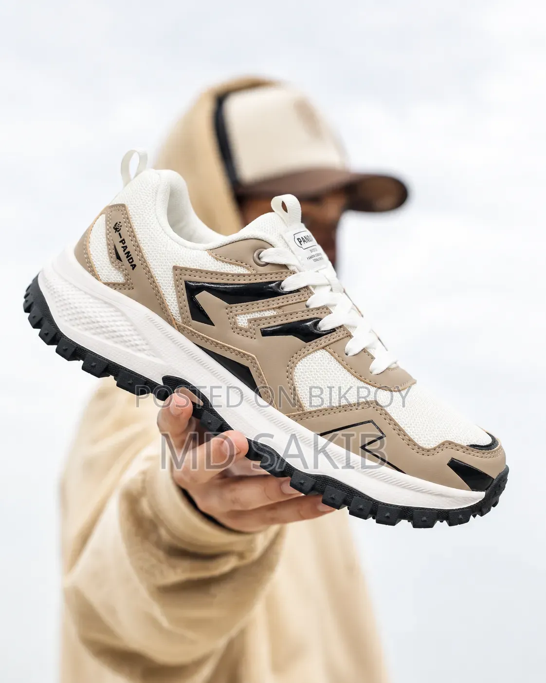 New Trendy Sneaker