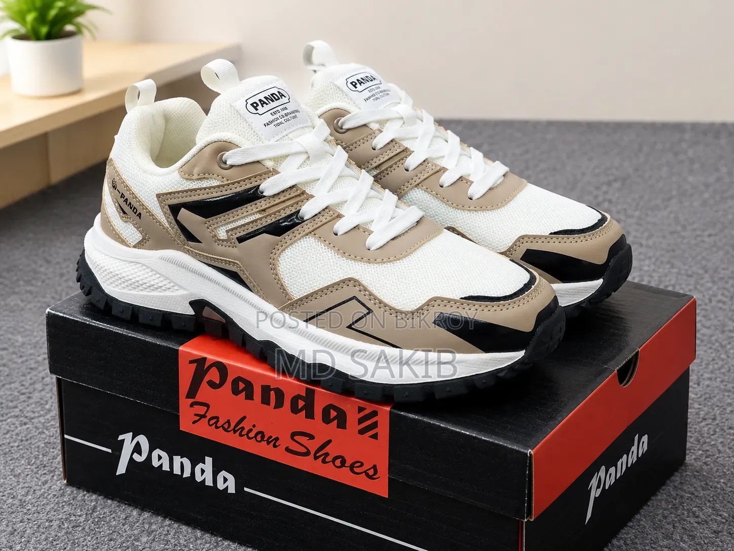 New Trendy Sneaker