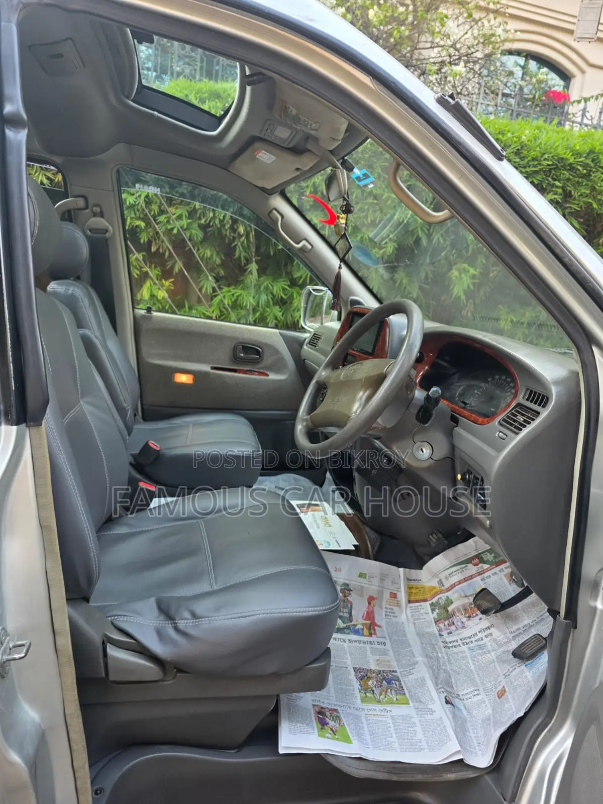 Toyota Noah 2.0 All-Wheel Drive (8 Seater) 2001 Silver