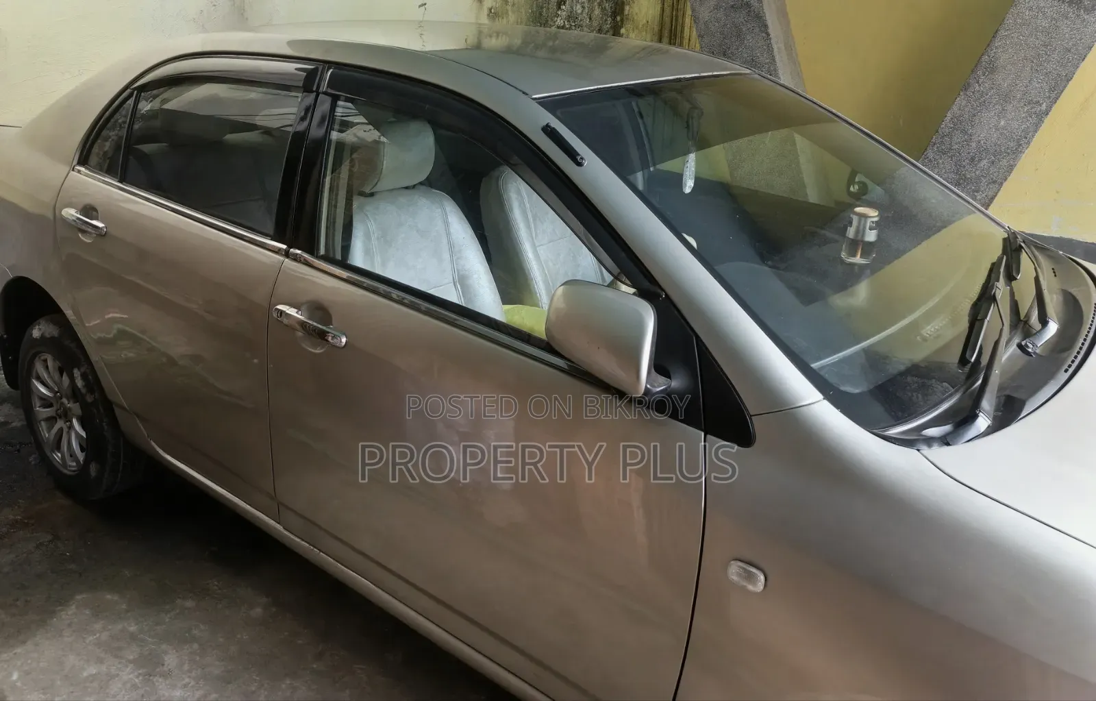 Toyota Corolla Sedan 2004 Gold