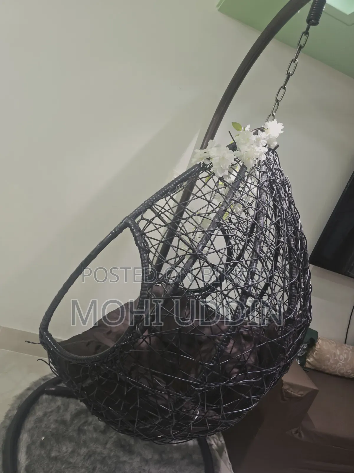 I will sell a wonderful rocking/hanging chair (swing) that I used.