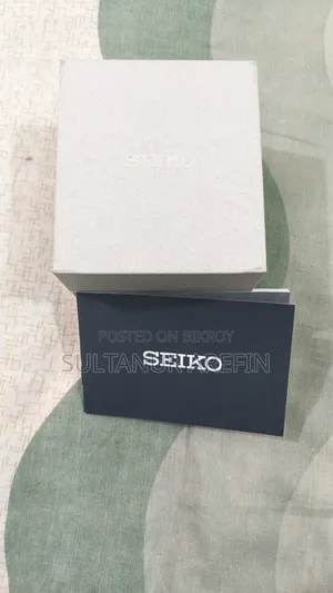 Seiko Quartz Integrated Bracelet (SUR557P1 / SUR557)
