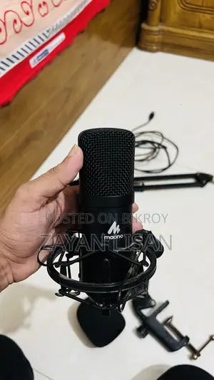 Maono AU-A04 Professional Studio Condenser Microphone