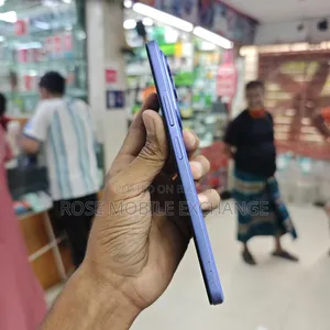 ভিভো আইকিউও ১২৮ জিবি