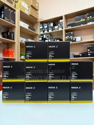 নিকন নিকোর জেড ২৮মিমি এফ/২.৮