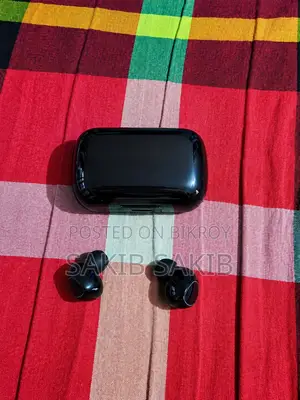 হেডফোনস