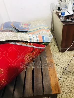 টেবিল, খাট