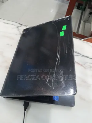 Laptop Acer TravelMate 4GB Intel Celeron HDD+SSD 128GB