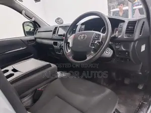 Toyota HiAce 2021 Silver