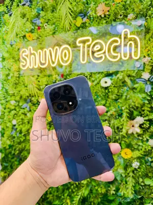 আইকিউওও ১৫ ২৫৬ জিবি ব্ল্যাক