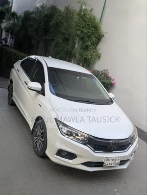 Honda Grace 1.5 Hybrid Front-Wheel Drive 2019 Pearl