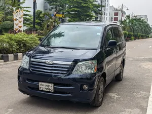 Toyota Noah 2003 Blue