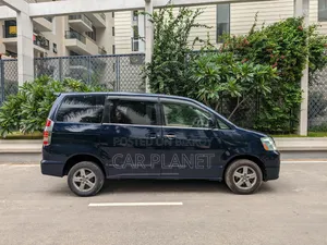 Toyota Noah 2003 Blue