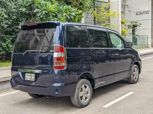 Toyota Noah 2003 Blue
