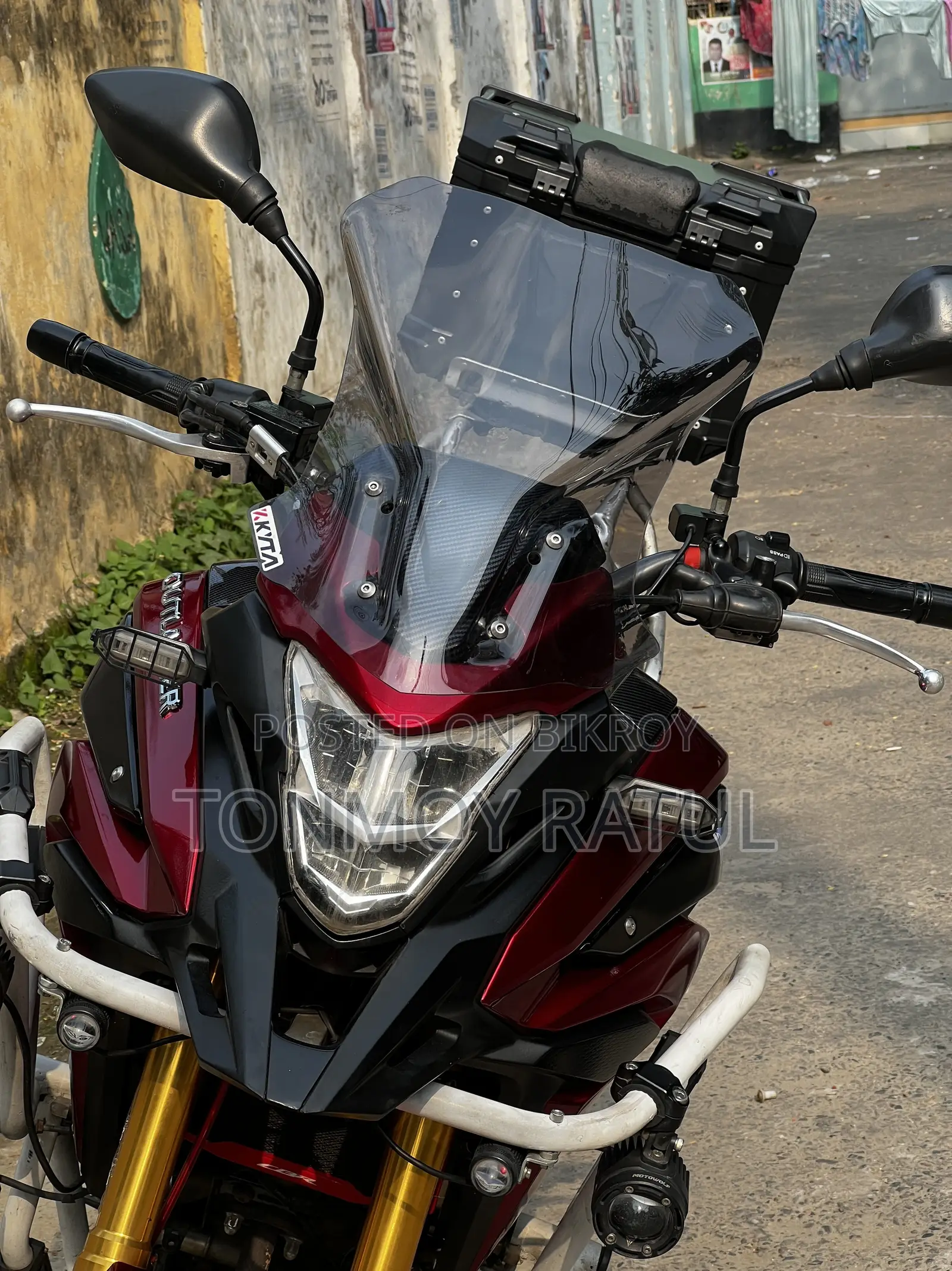 হোন্ডা ২০২১ লাল