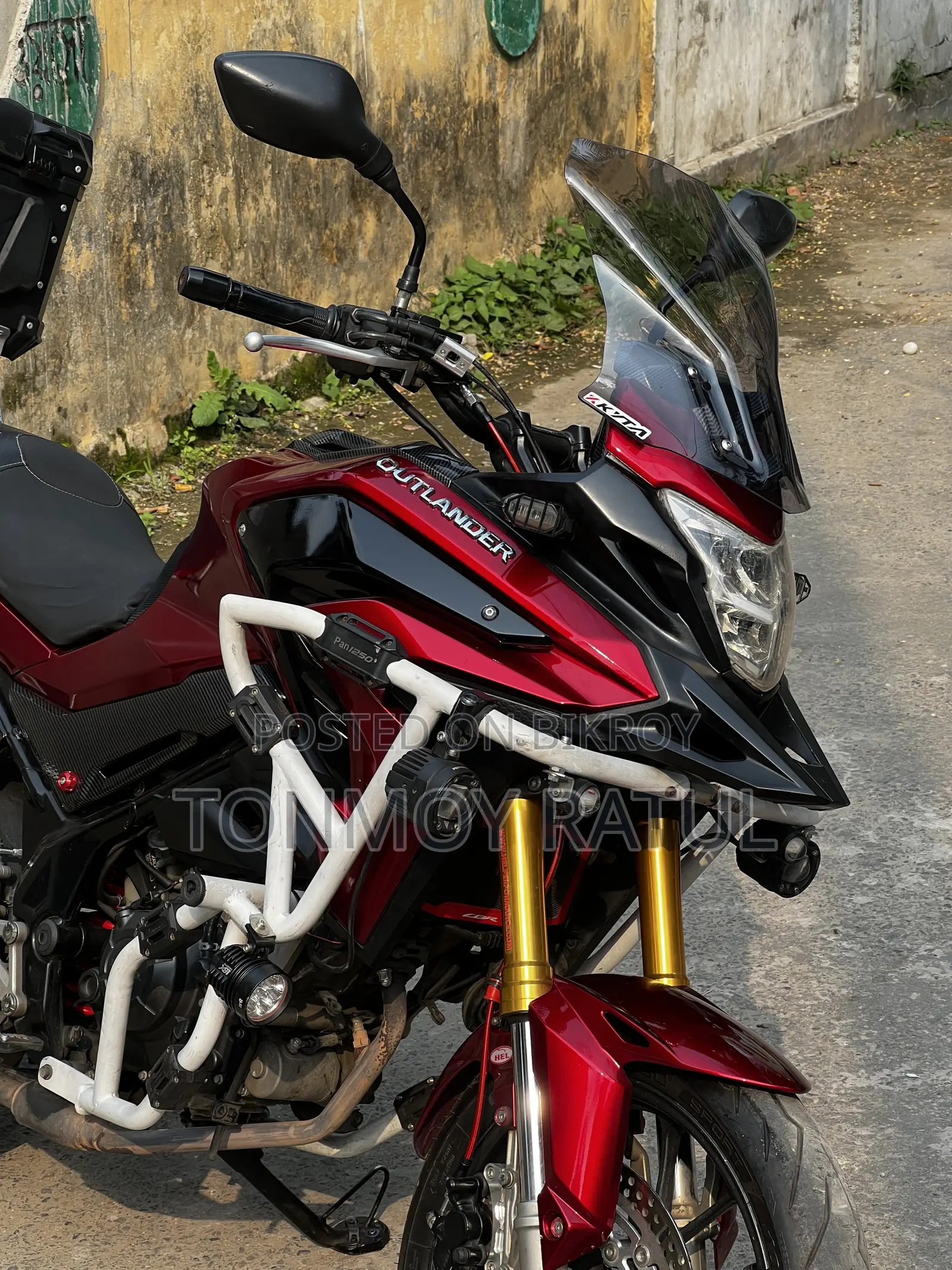 হোন্ডা ২০২১ লাল
