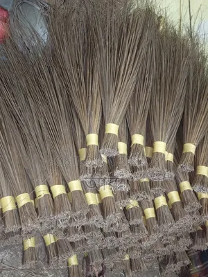 উন্নত মানের শলার ঝাড়ুন
