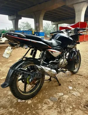 বাজাজ পালসার ১৩৫ এলএস ২০১৪ ব্ল্যাক
