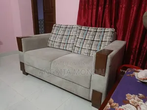 হাতিল ২ সিটের সোফা বিক্রয় – ভালো অবস্থা