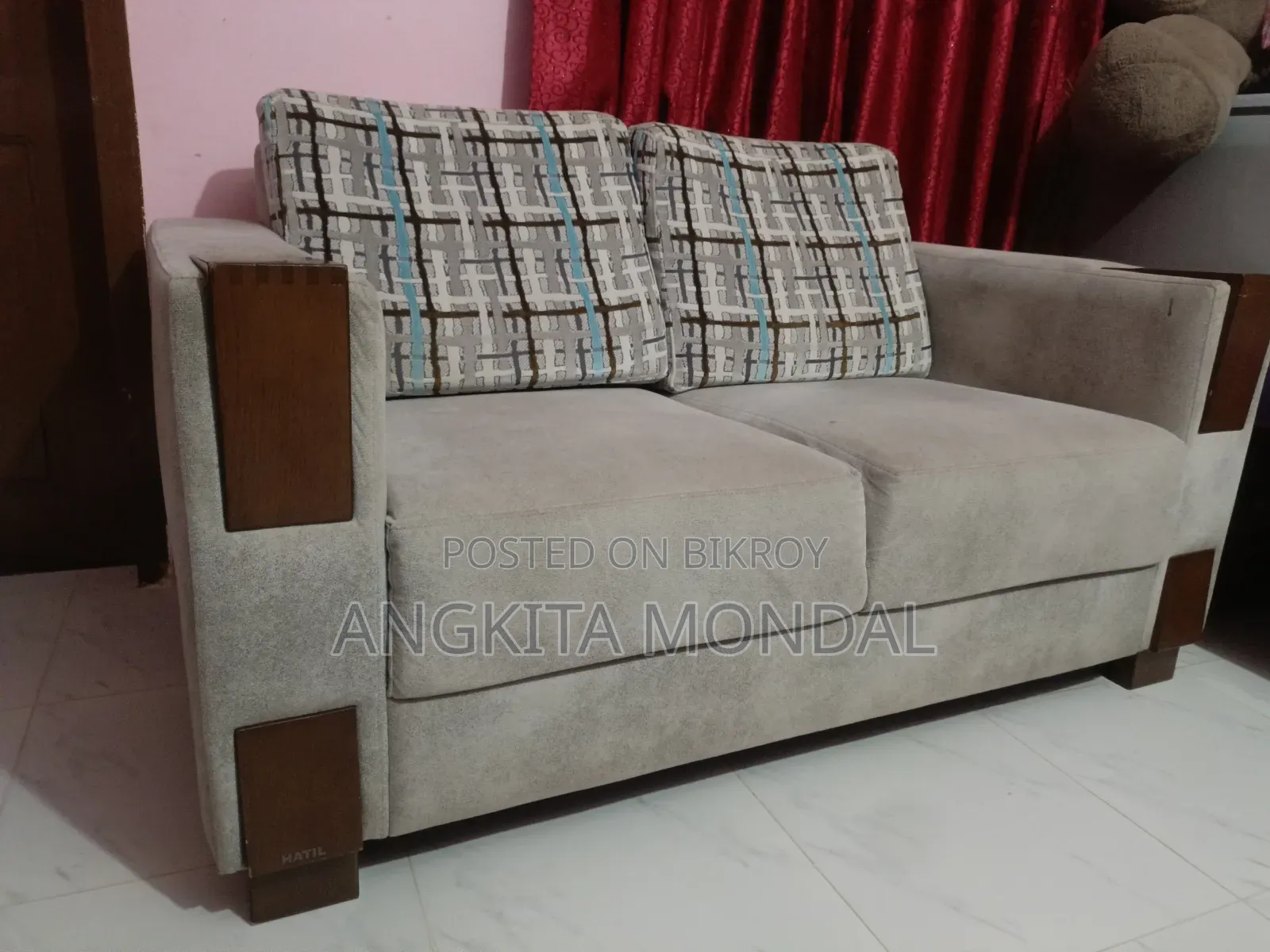 হাতিল ২ সিটের সোফা বিক্রয় – ভালো অবস্থা