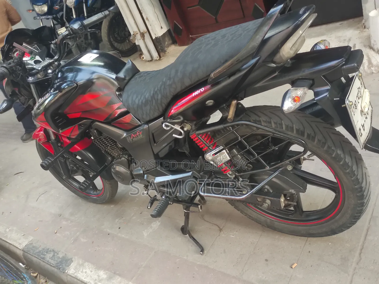 হিরো হাঙ্ক ২০২২ কালো