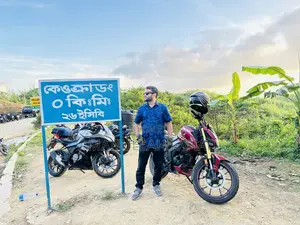 হোন্ডা হর্নেট ২.০ ২০২৪ লাল