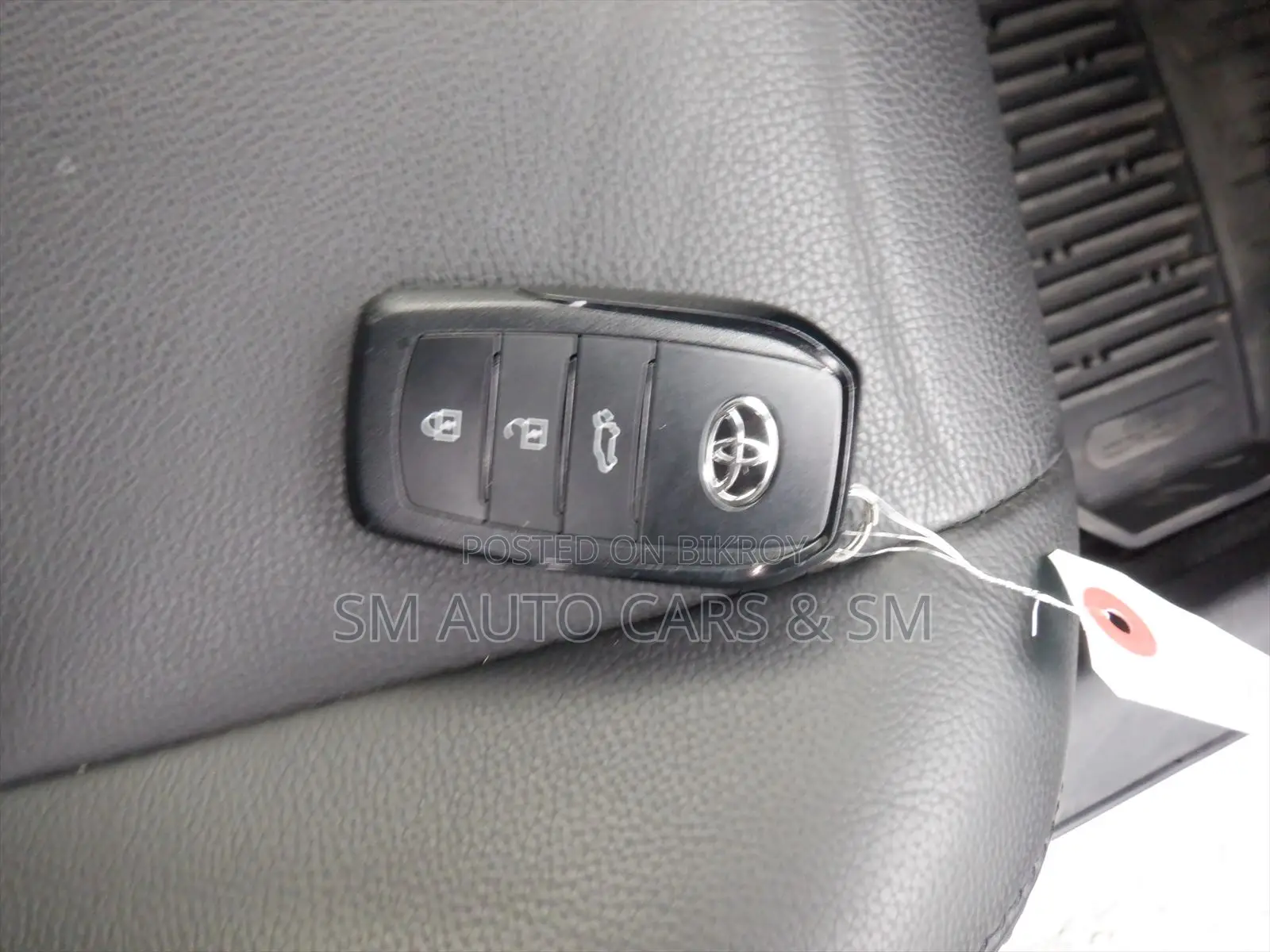 Toyota Corolla Cross 2024 Pearl