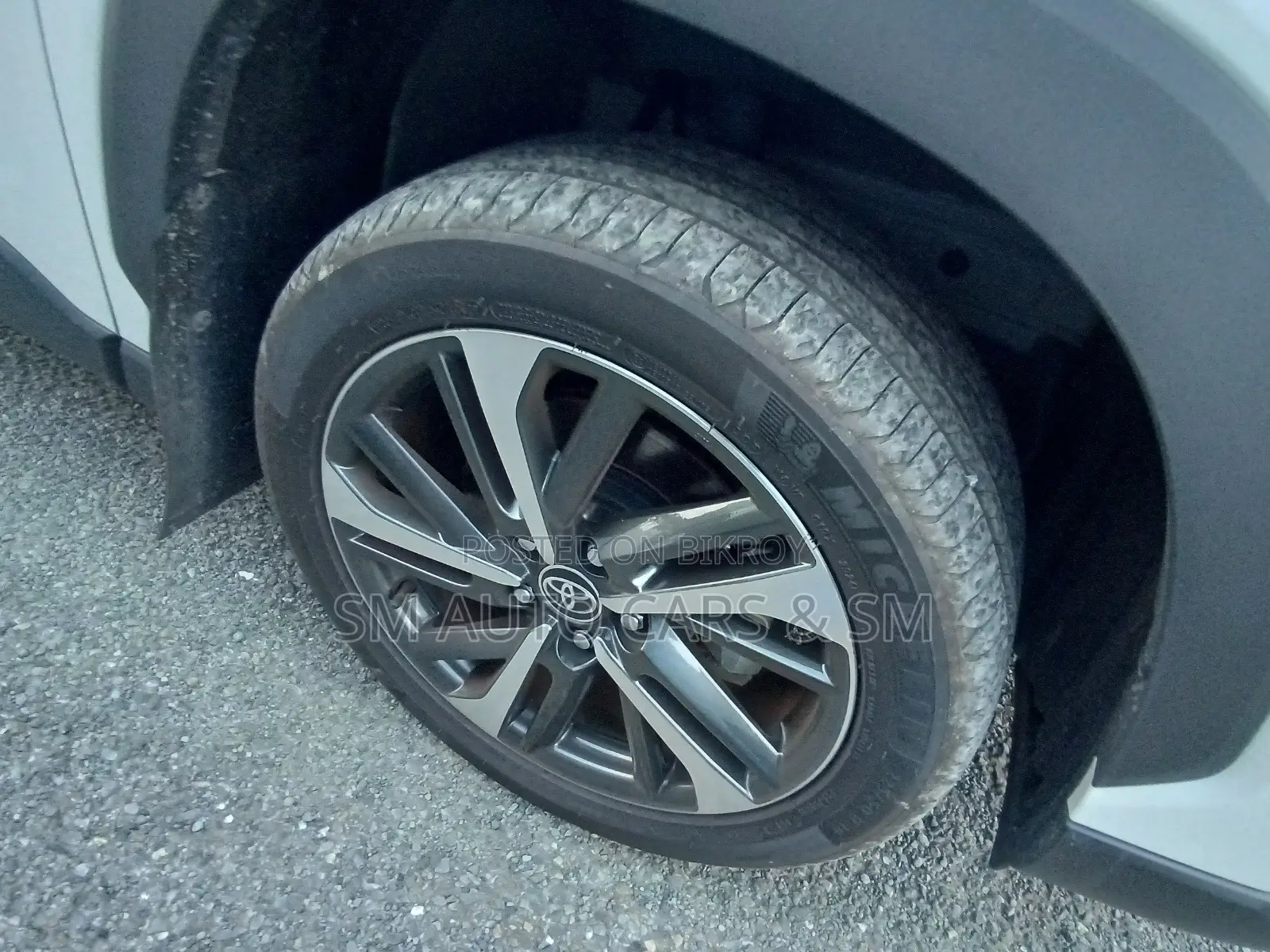 Toyota Corolla Cross 2024 Pearl
