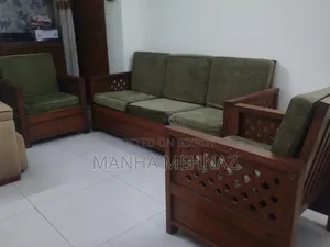 ক্লাসিক সোফা সেট