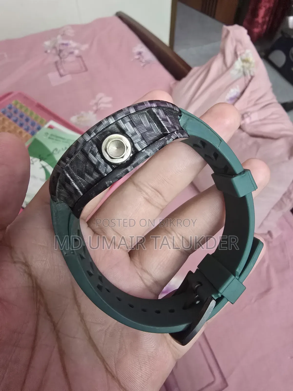 A beautiful watch band