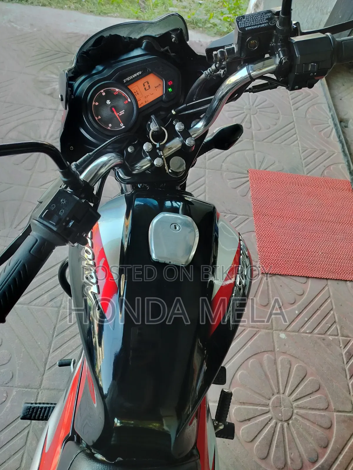 Bajaj Discover 125 2022 Black