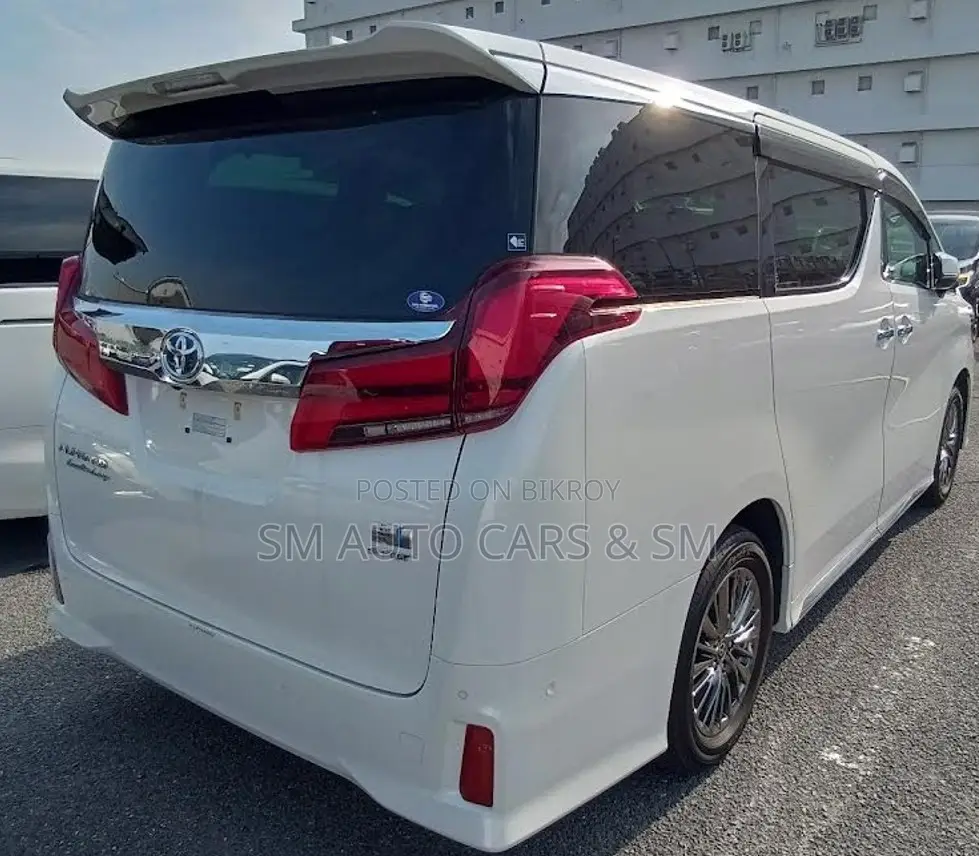 Toyota Alphard 2022 Pearl