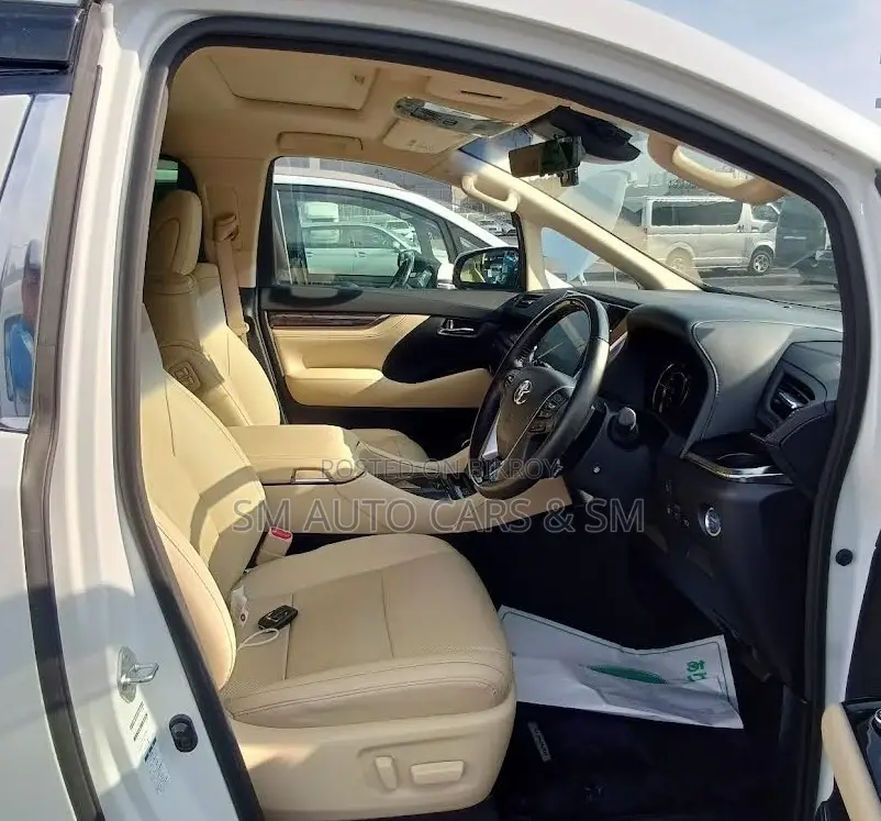 Toyota Alphard 2022 Pearl