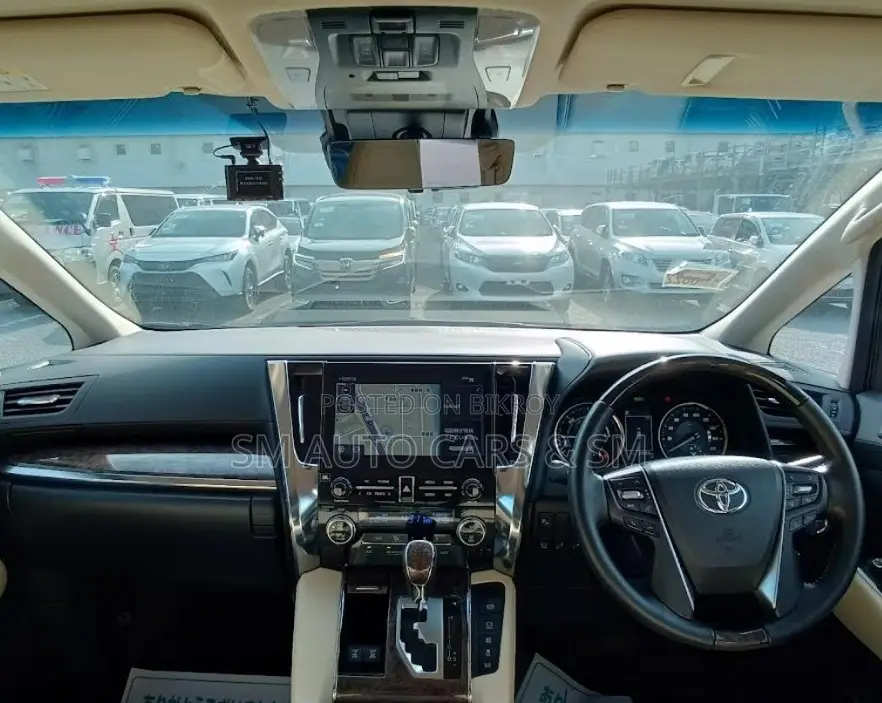 Toyota Alphard 2022 Pearl