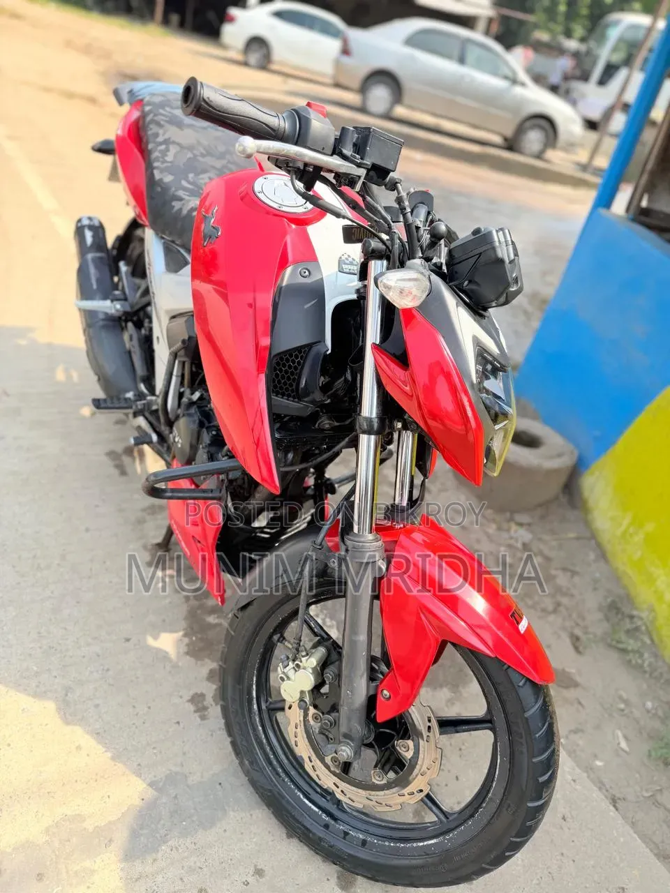 TVS Apache 160 4V 2023 Red