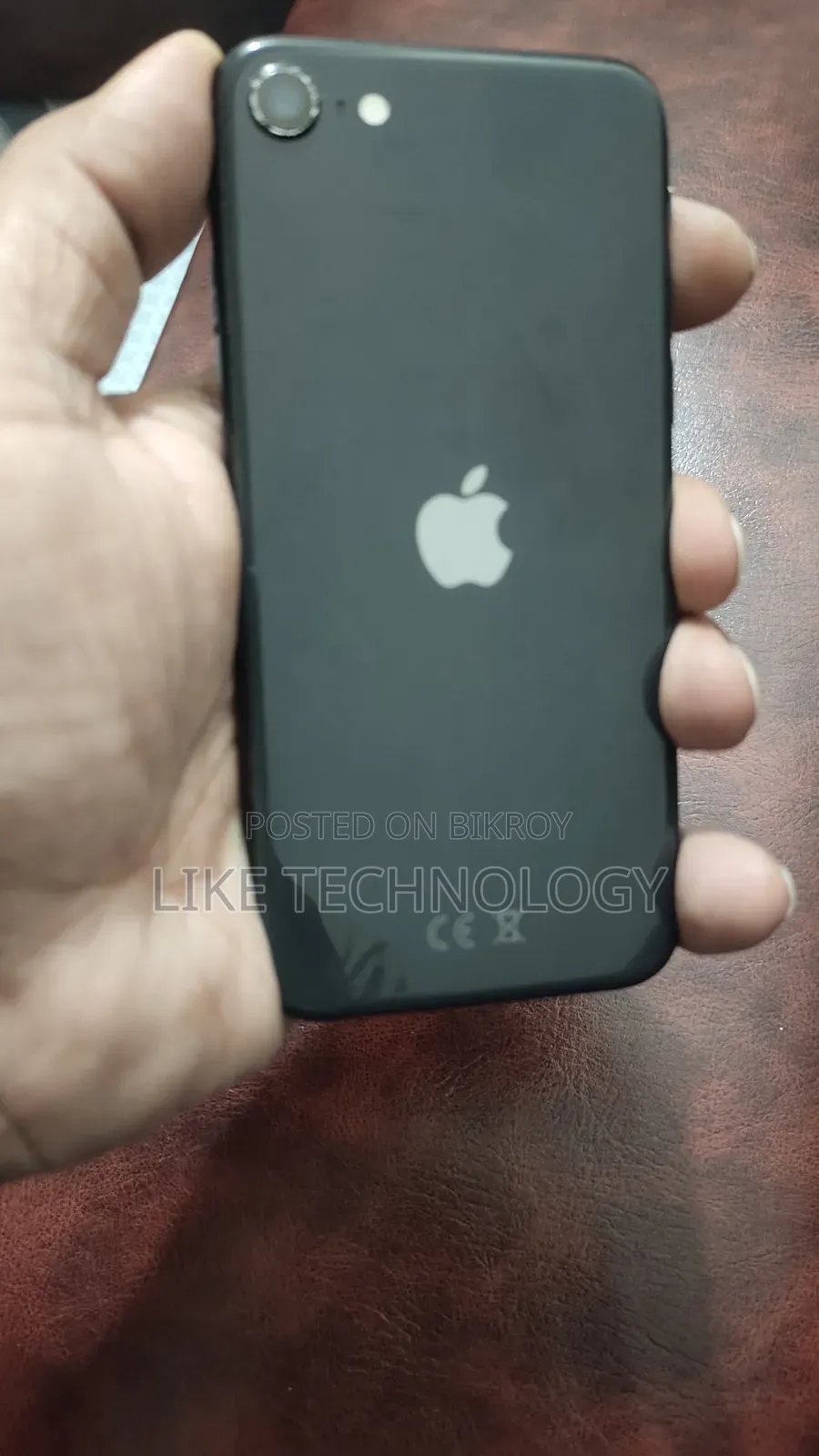 Apple iPhone SE (2020) 64 GB Black