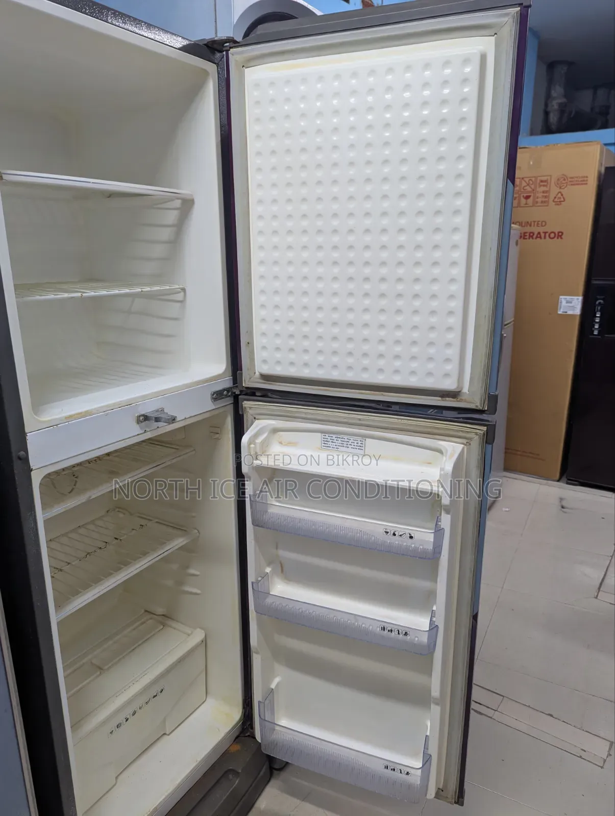 Walton 229 LTR Frost Fridge Sell.