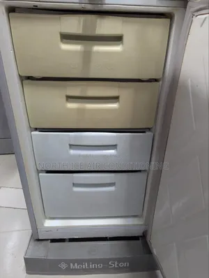 কেলভিনেটর গ্লাস ডোর ফ্রিজ ২৩৭ লিটার