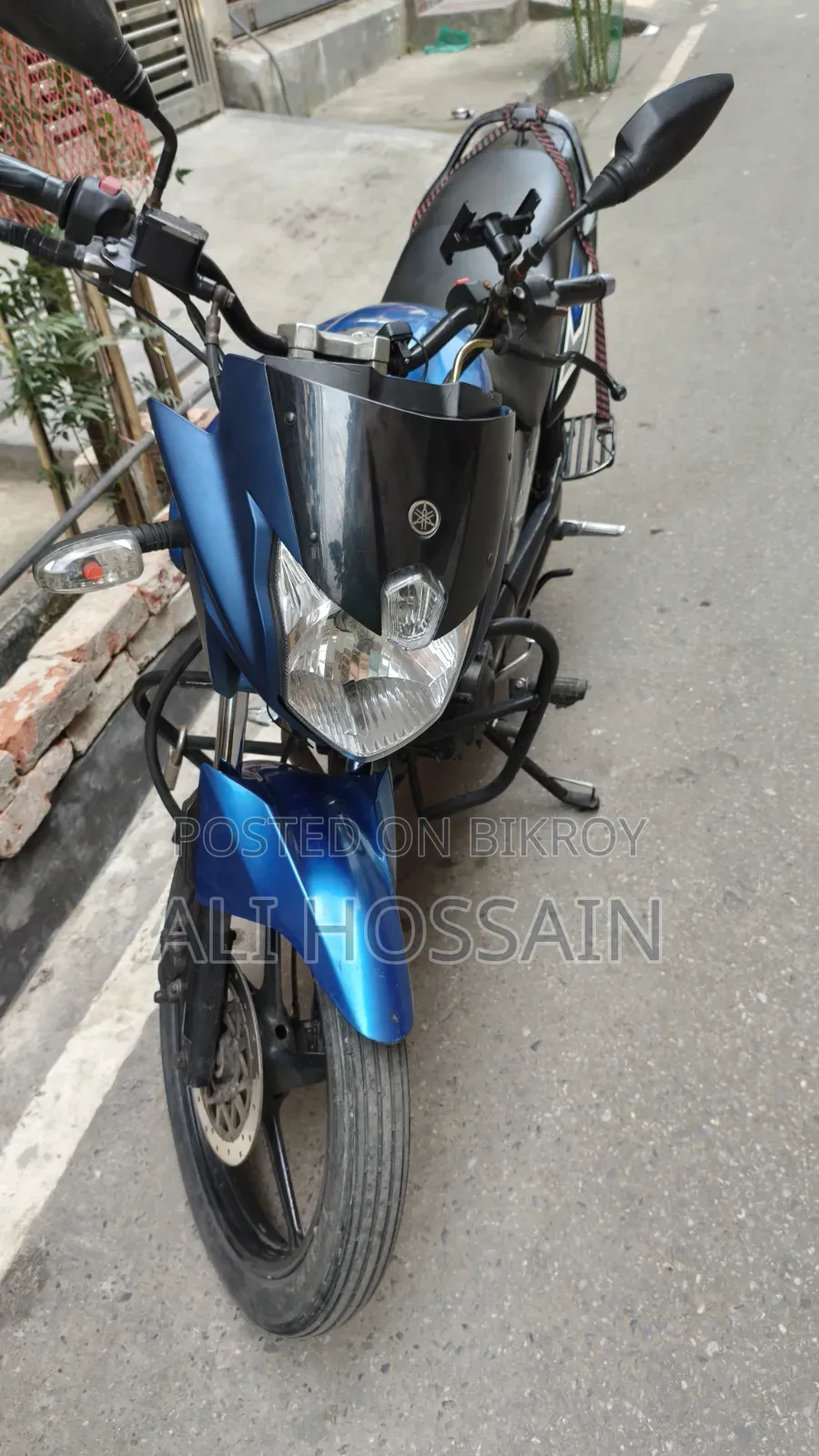 Yamaha 2010 Blue