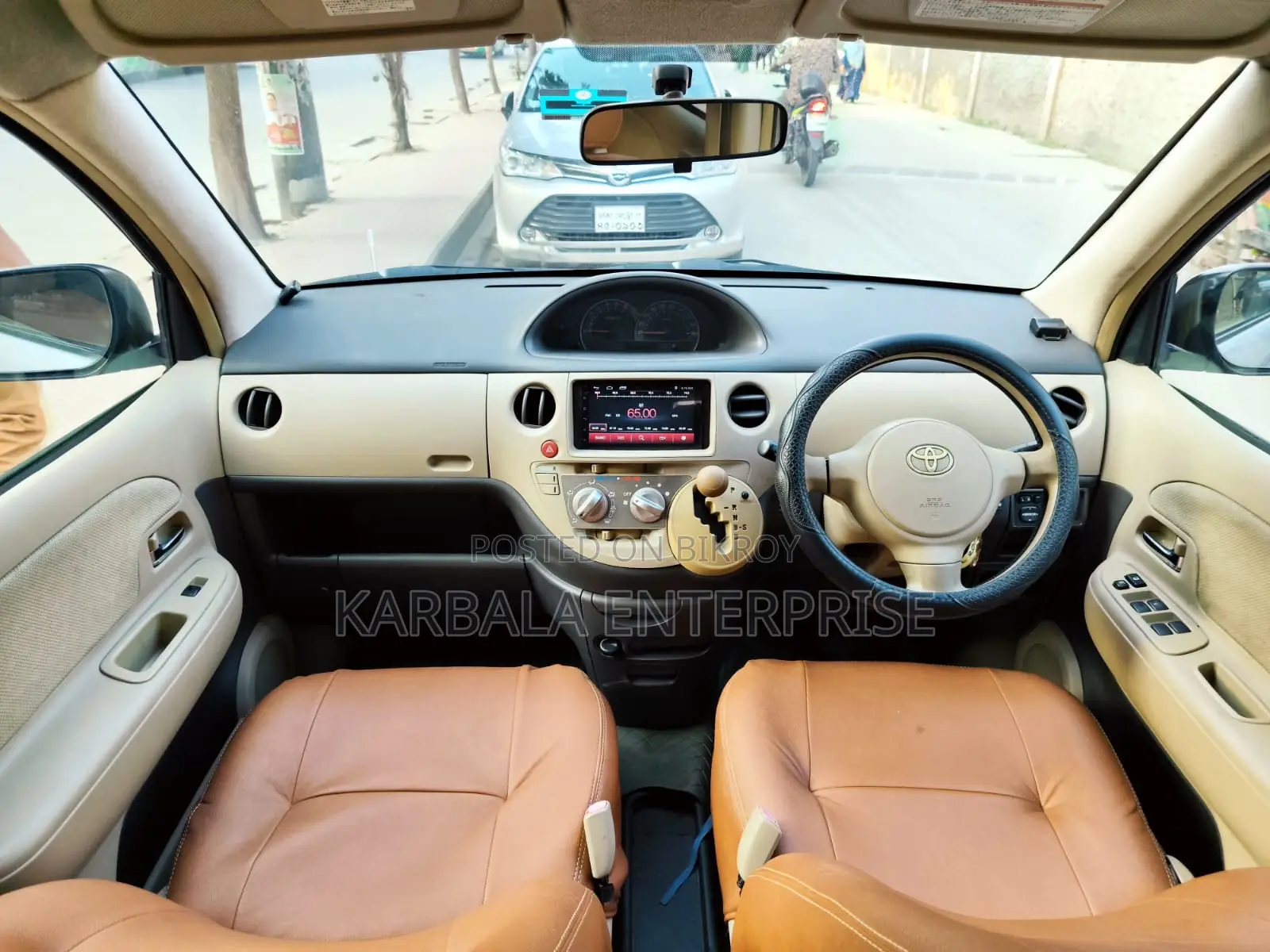 Toyota Sienta 1.5 FWD 2008 Silver