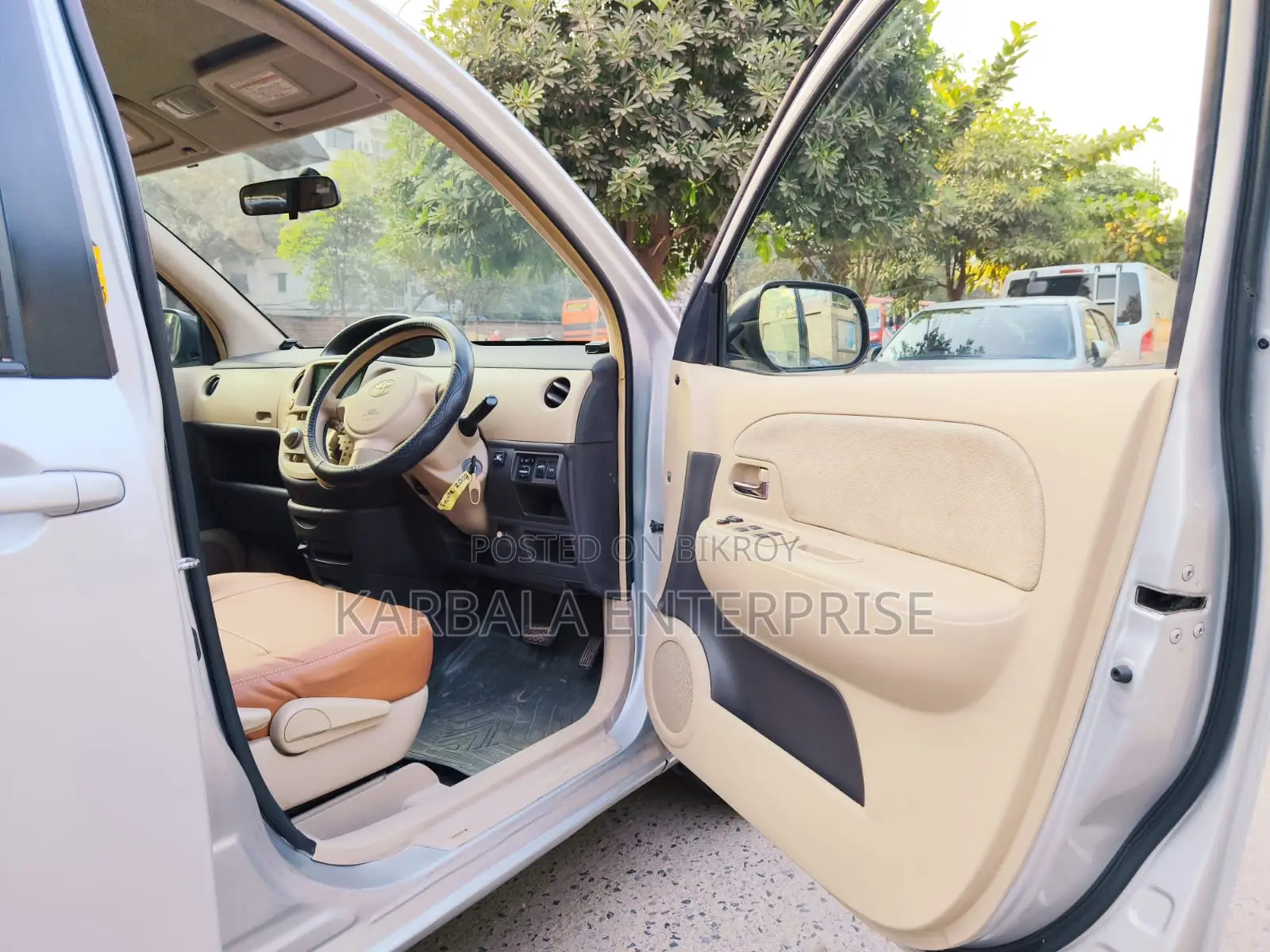 Toyota Sienta 1.5 FWD 2008 Silver