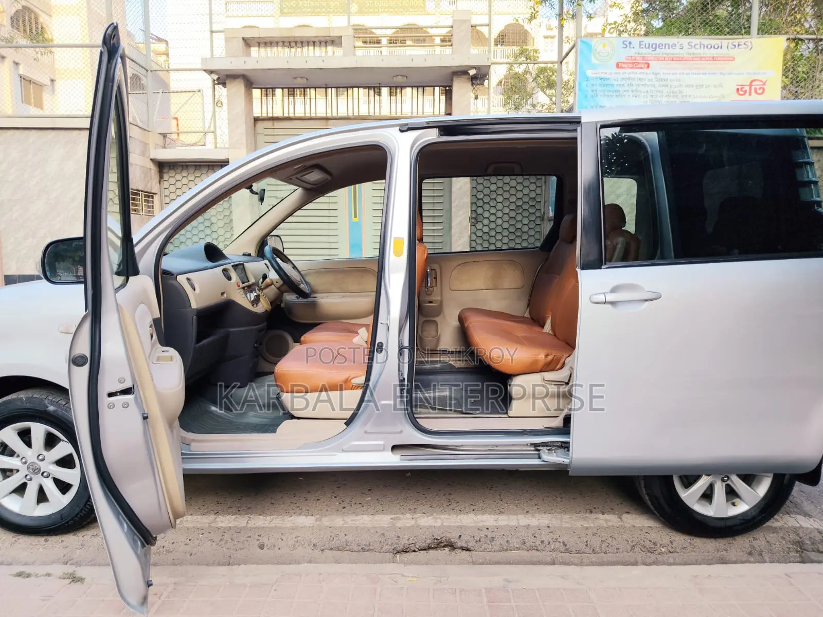 Toyota Sienta 1.5 FWD 2008 Silver
