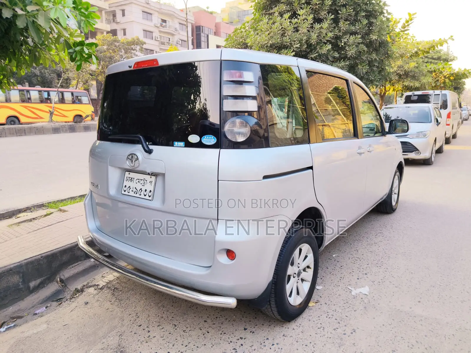 Toyota Sienta 1.5 FWD 2008 Silver